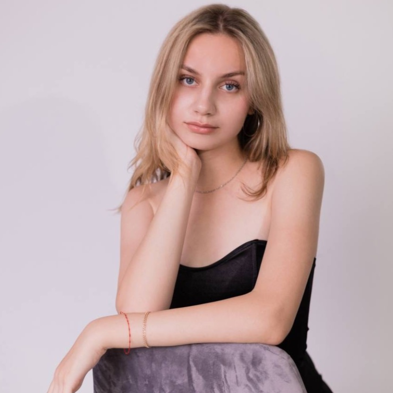 Мишина Арина