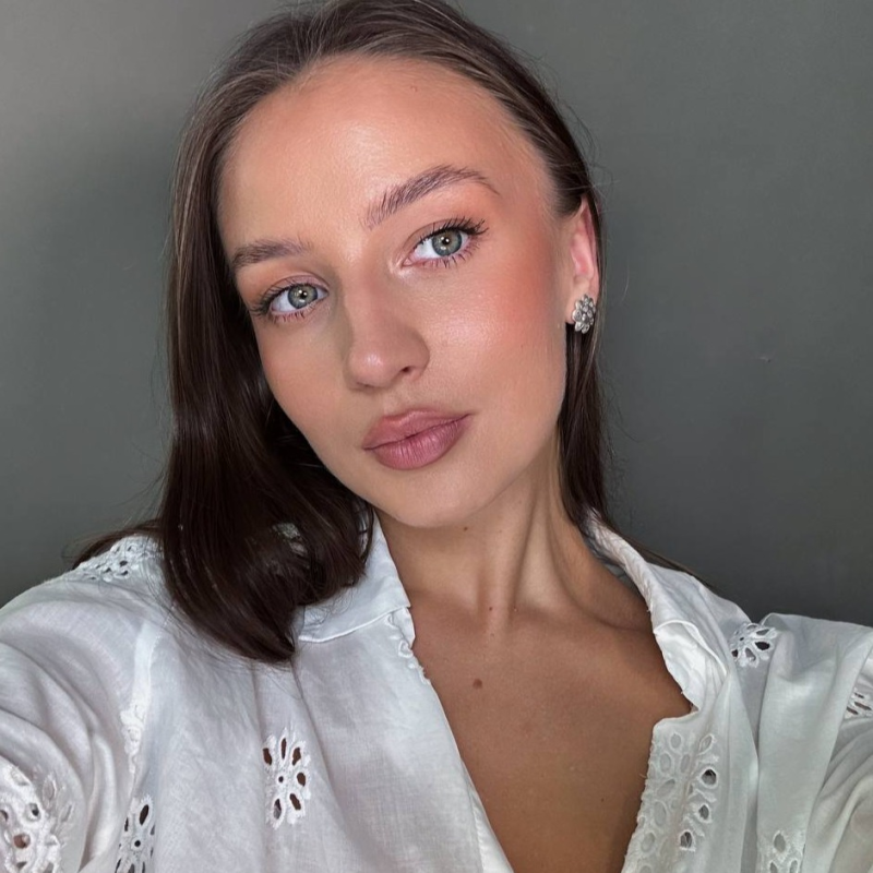 Анна Переладова