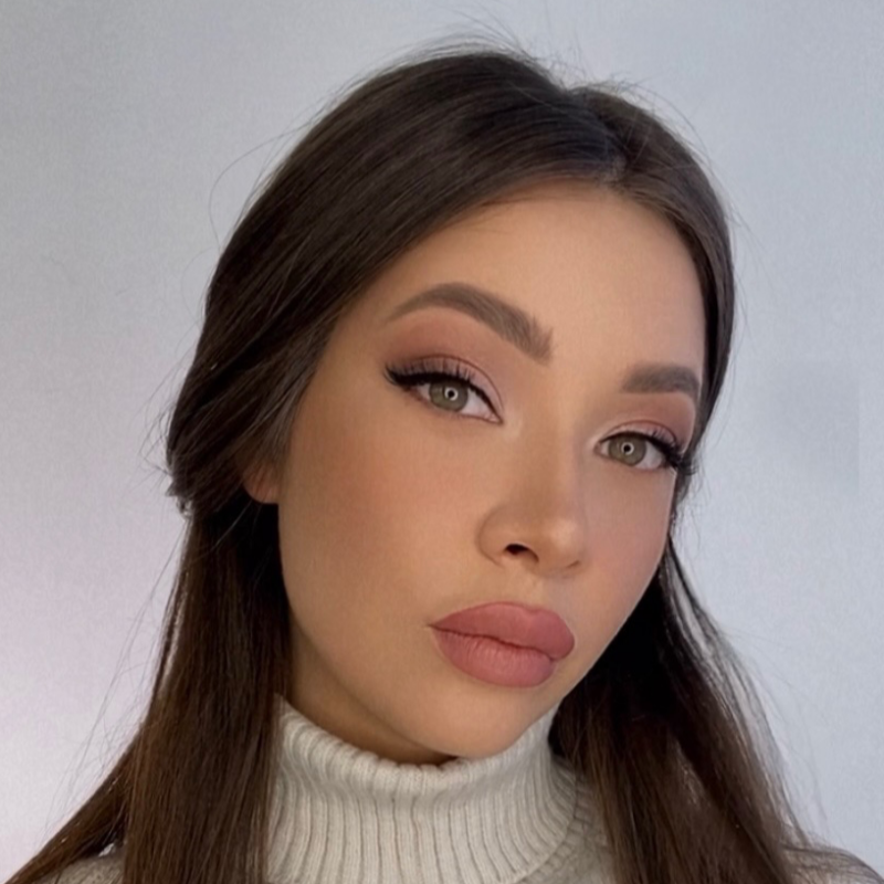 Полина