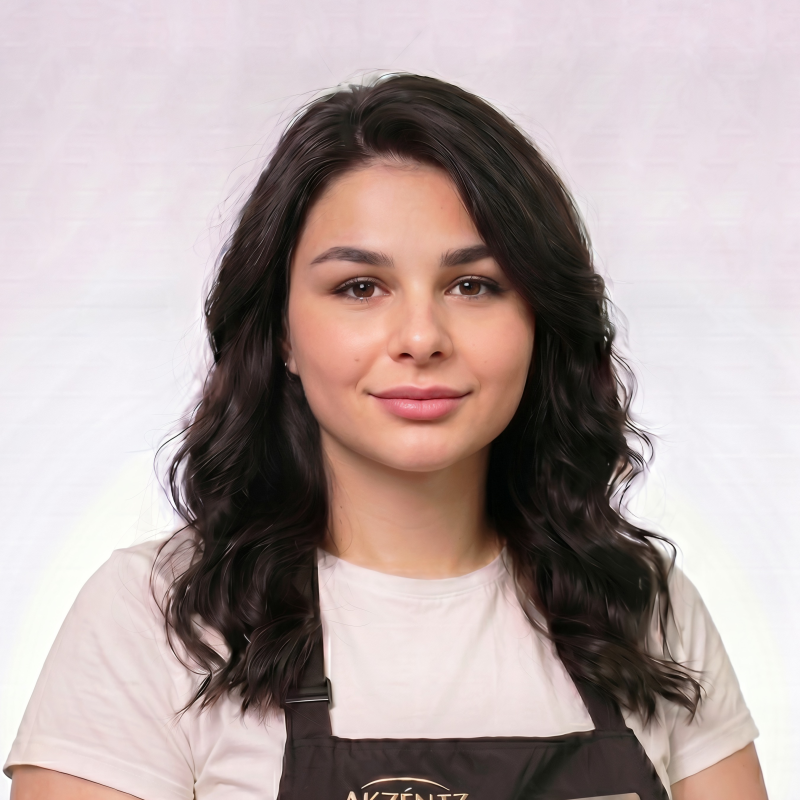 Эся Шукюрова