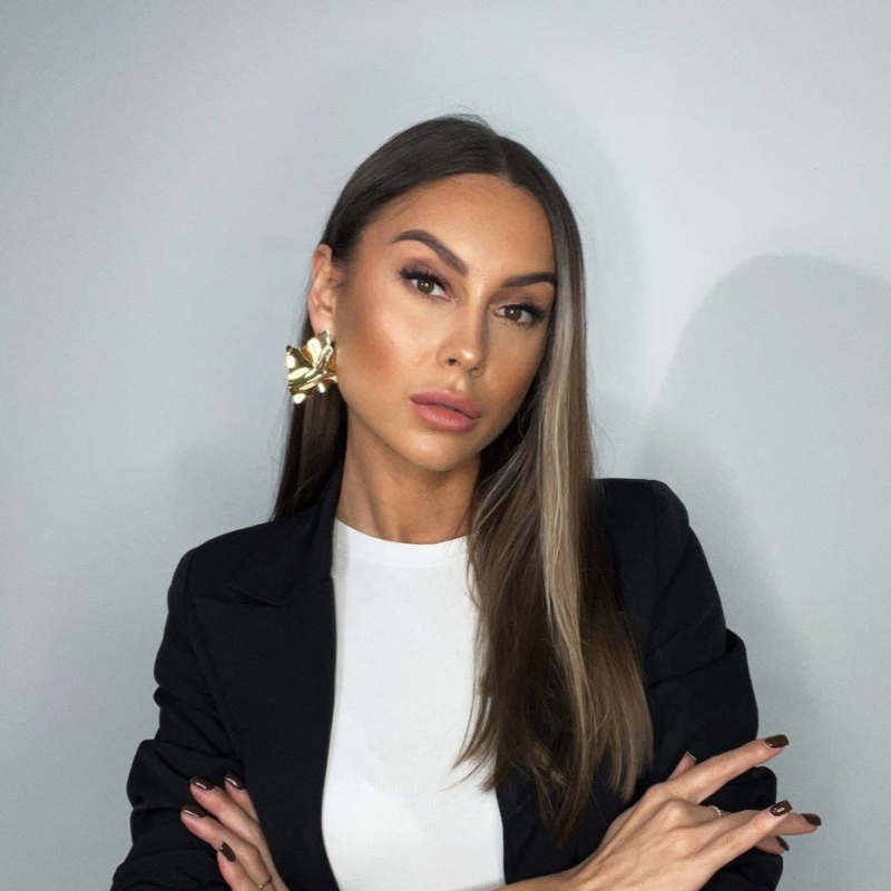 Юлия Звягина