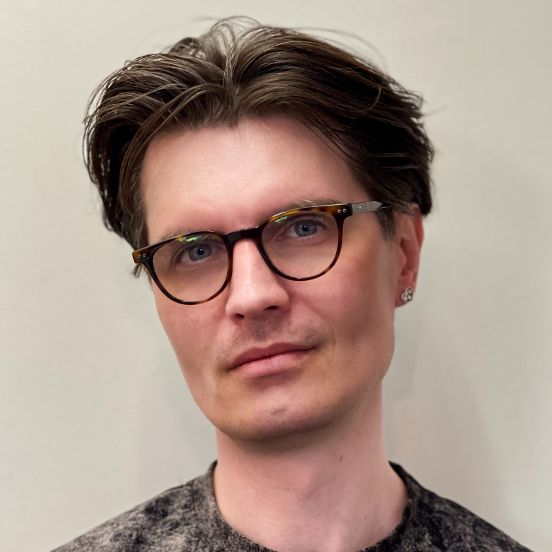 Евгений Старокадомский