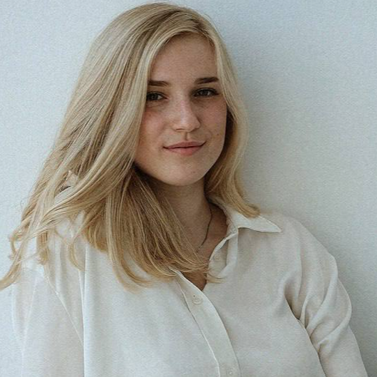 София Манина