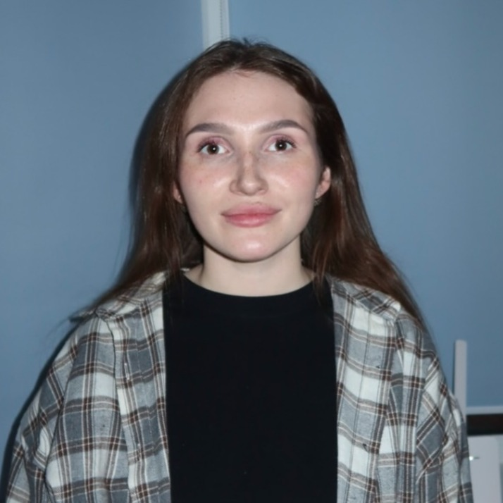 Полина