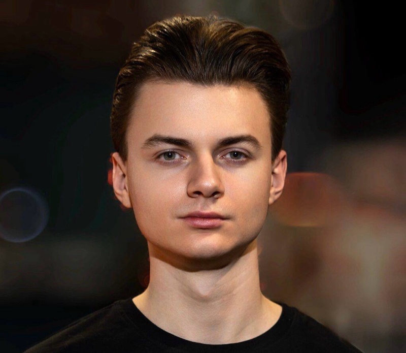 Александр