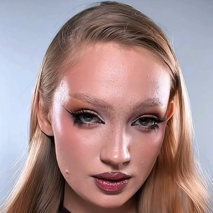 Алина Толкушева