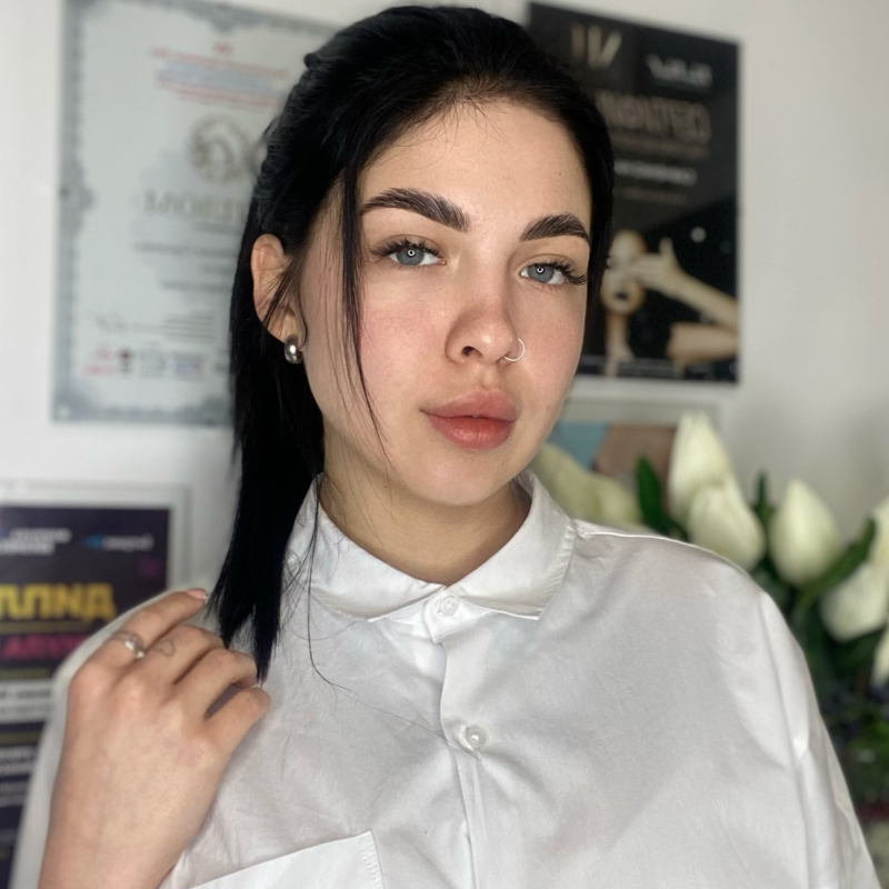 Ксения Тихонова