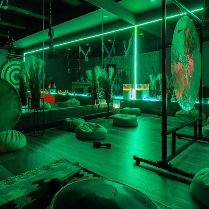 ЛУНА (зелёный зал)