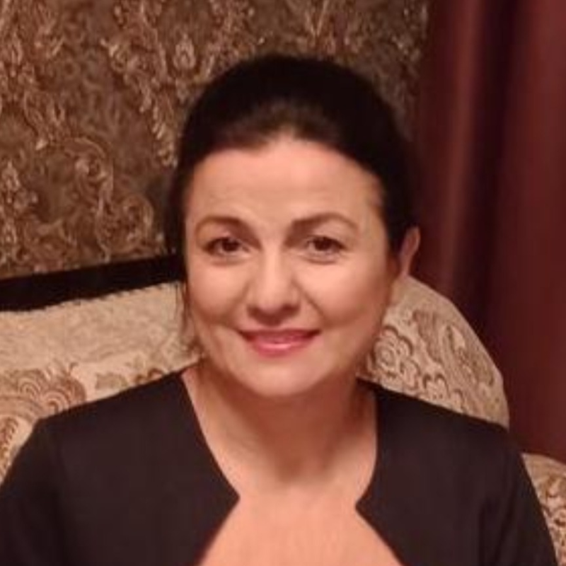 Эсет (мастер маникюра и педикюра)