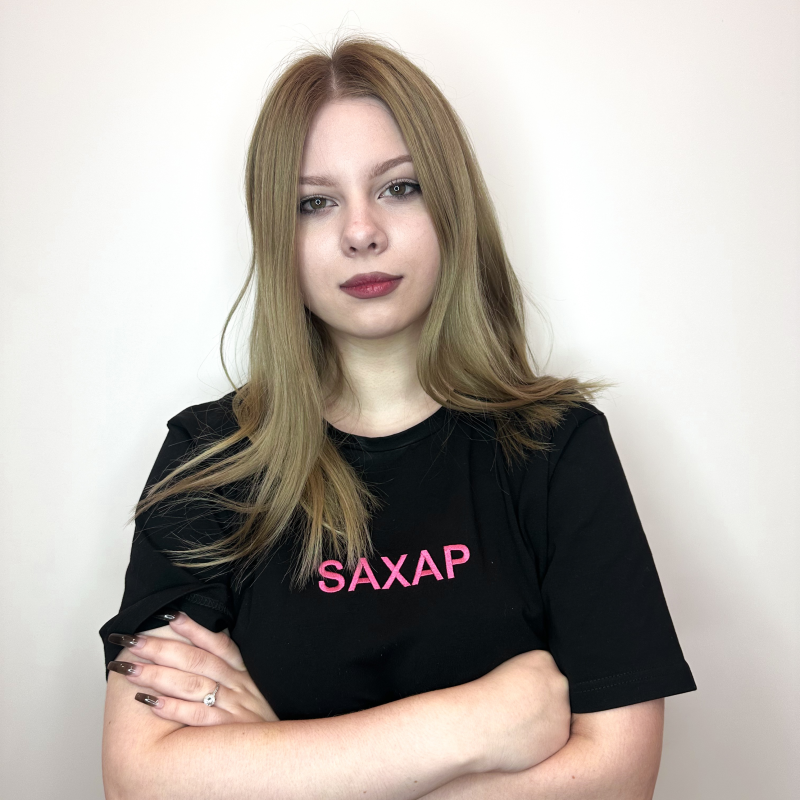 Элина М, мастер депиляции , стаж 1 год
