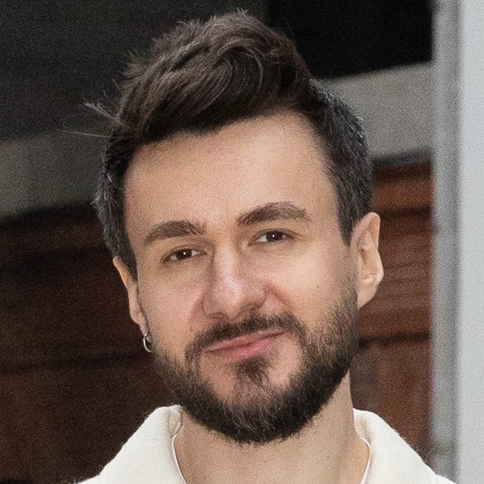 Александр Волков