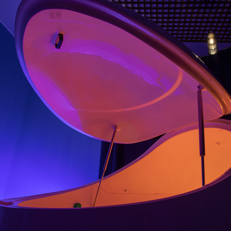 Капсула, студия на Добрынинской