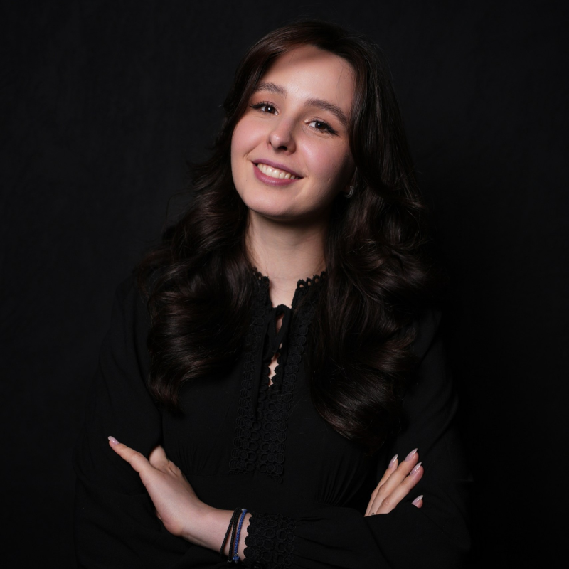Юля Бирюкова