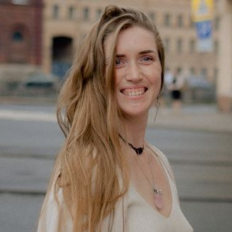 Анна Ушакова