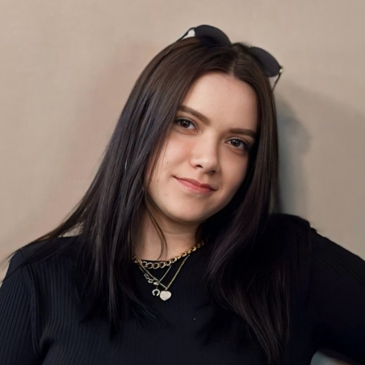 Михайлова Ксения 13☆
